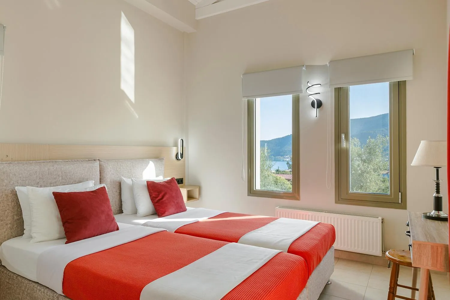 Villa Irineos Karavomylos 0*,  Greece