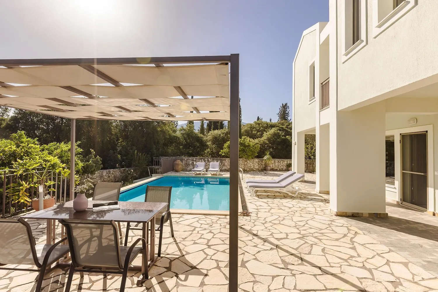 Villa Irineos Karavomylos