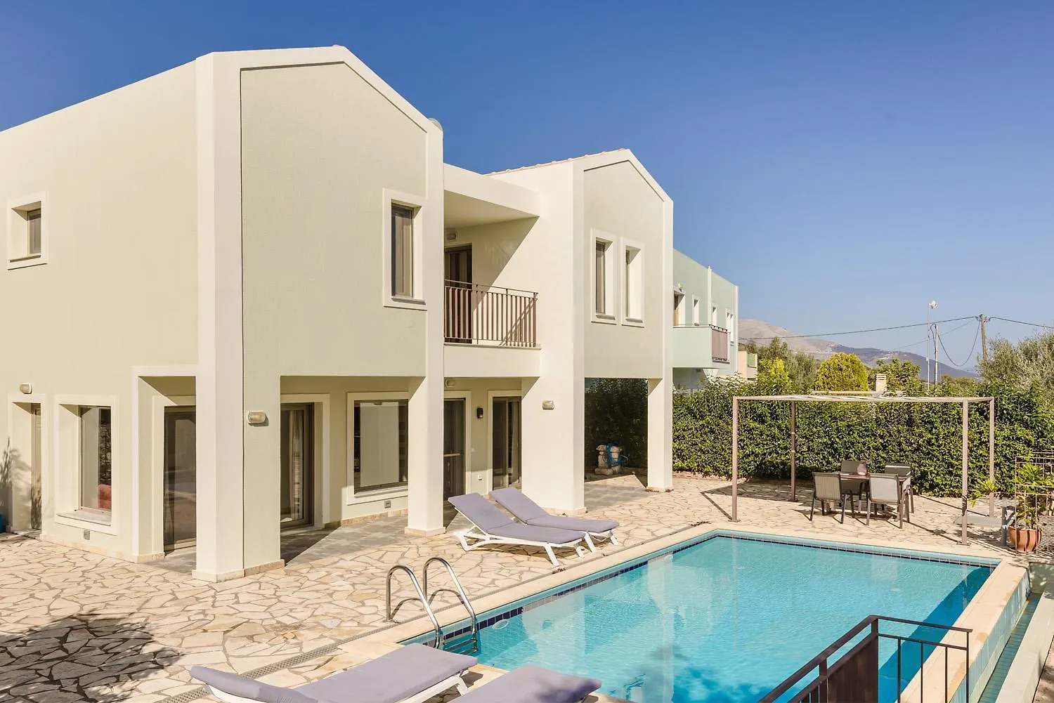 Villa Irineos location
